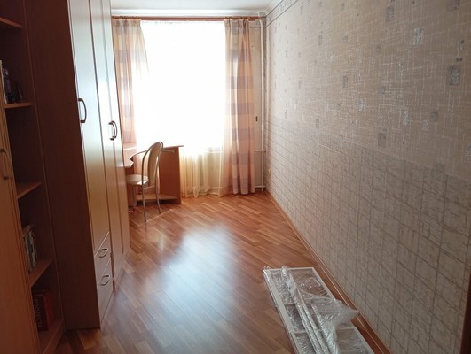 Продам трехкомнатную (3-комн.) квартиру, Центральная ул, 5, Юрово д