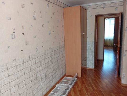 Продам трехкомнатную (3-комн.) квартиру, Центральная ул, 5, Юрово д