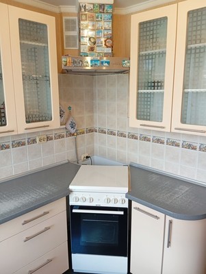 Продам трехкомнатную (3-комн.) квартиру, Центральная ул, 5, Юрово д