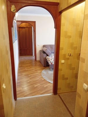 Продам трехкомнатную (3-комн.) квартиру, Центральная ул, 5, Юрово д