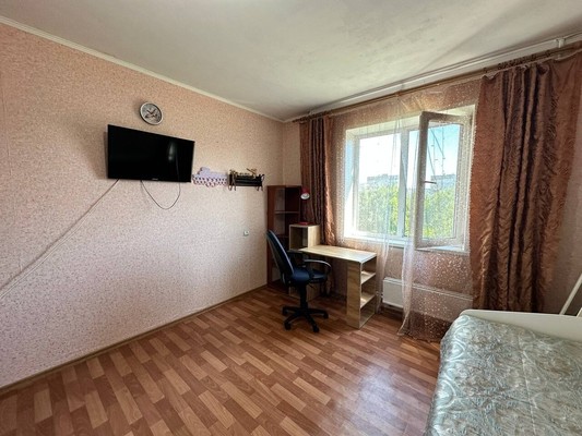 Продам двухкомнатную (2-комн.) квартиру, Юлиуса Фучика ул, 20, Казань г