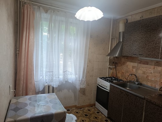 Продам двухкомнатную (2-комн.) квартиру, Гайдара ул, 14, Симферополь г