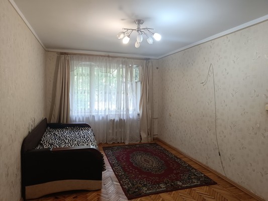 Продам двухкомнатную (2-комн.) квартиру, Гайдара ул, 14, Симферополь г