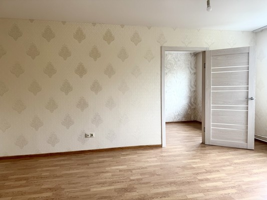 Продам двухкомнатную (2-комн.) квартиру, Коминтерна ул, 11А, Раменское г