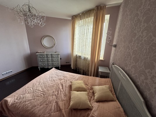 Продам трехкомнатную (3-комн.) квартиру, Жуковского ул, 9, Жуковский г