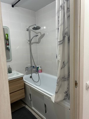 Продам трехкомнатную (3-комн.) квартиру, лётчика Ларюшина ул, 6к2, Люберцы г