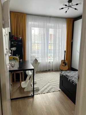 Продам трехкомнатную (3-комн.) квартиру, лётчика Ларюшина ул, 6к2, Люберцы г