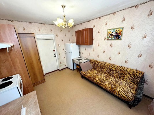 Продам комнату в 18-комн. квартире, Пирогова ул, 32, Комсомольск-на-Амуре г