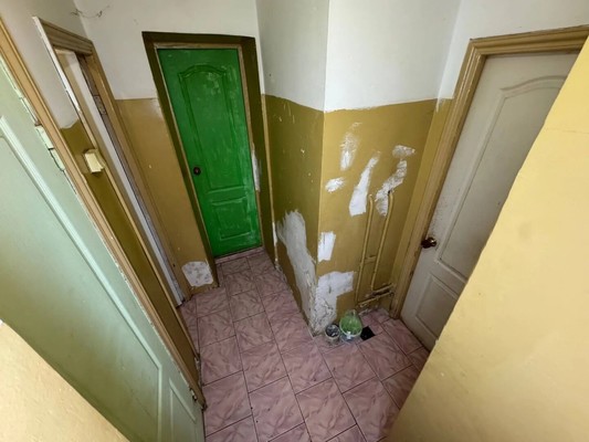 Продам комнату в 18-комн. квартире, Пирогова ул, 32, Комсомольск-на-Амуре г