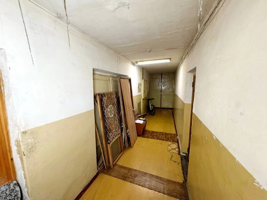 Продам комнату в 18-комн. квартире, Пирогова ул, 32, Комсомольск-на-Амуре г