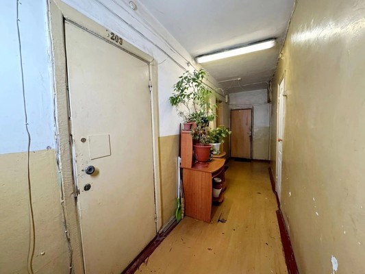 Продам комнату в 18-комн. квартире, Пирогова ул, 32, Комсомольск-на-Амуре г