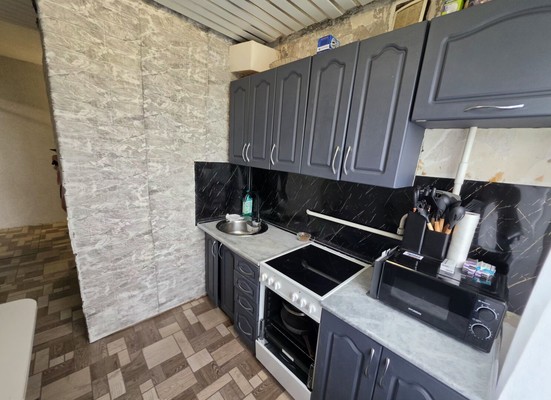 Продам двухкомнатную (2-комн.) квартиру, 1-й Микрорайон ул, 40Б, Эльбан рп