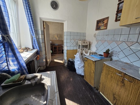 Продам трехкомнатную (3-комн.) квартиру, Астафьева ул, 4, Находка г
