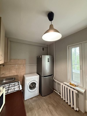 Продам двухкомнатную (2-комн.) квартиру, Братьев Касимовых ул, 28, Казань г