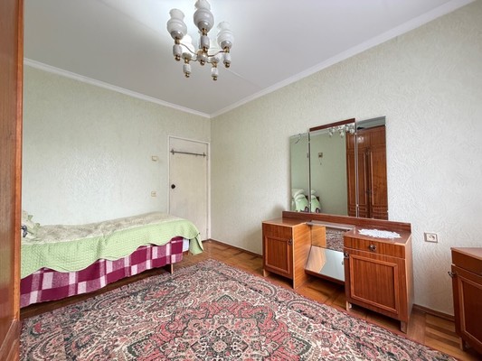 Продам двухкомнатную (2-комн.) квартиру, Осетинская ул, 127, Нальчик г
