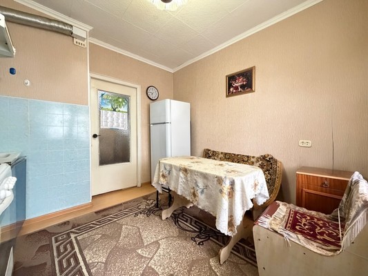 Продам двухкомнатную (2-комн.) квартиру, Осетинская ул, 127, Нальчик г
