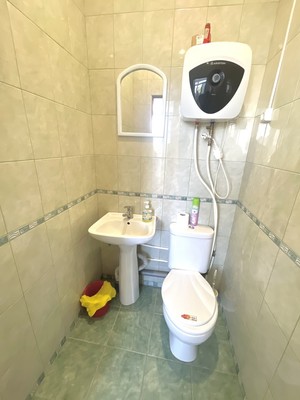 Продам двухкомнатную (2-комн.) квартиру, Дыбенко ул, 8, Симферополь г