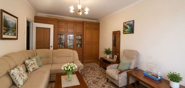 Продам двухкомнатную (2-комн.) квартиру, Воровского ул, 60, Симферополь г
