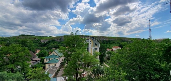 Продам двухкомнатную (2-комн.) квартиру, Воровского ул, 60, Симферополь г