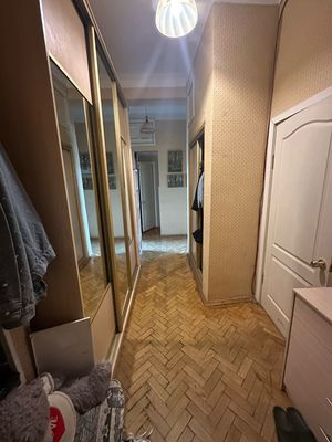 Продам долю в 2-комн. квартире, Кутузовский пр-кт, 41, Москва г