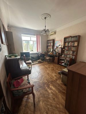 Продам долю в 2-комн. квартире, Кутузовский пр-кт, 41, Москва г