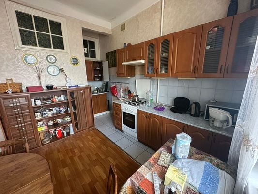 Продам долю в 2-комн. квартире, Кутузовский пр-кт, 41, Москва г