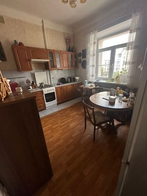 Продам долю в 2-комн. квартире, Кутузовский пр-кт, 41, Москва г