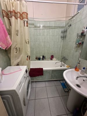 Продам долю в 2-комн. квартире, Кутузовский пр-кт, 41, Москва г