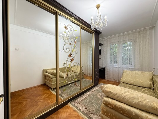 Продам трехкомнатную (3-комн.) квартиру, Хмельницкого ул, 39, Нальчик г