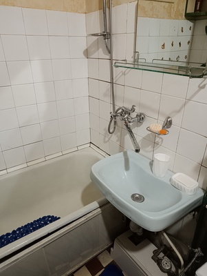 Продам двухкомнатную (2-комн.) квартиру, Погонный проезд, 48, Москва г