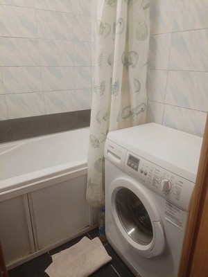 Сдам двухкомнатную (2-комн.) квартиру, Болотова ул, 8к3, Алексин г