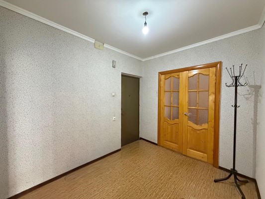 Продам двухкомнатную (2-комн.) квартиру, Чернышевского ул, 270, Нальчик г