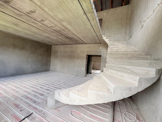 Продам трехкомнатную (3-комн.) квартиру, им. Сижажева М.В. ул, 27, Чегем г