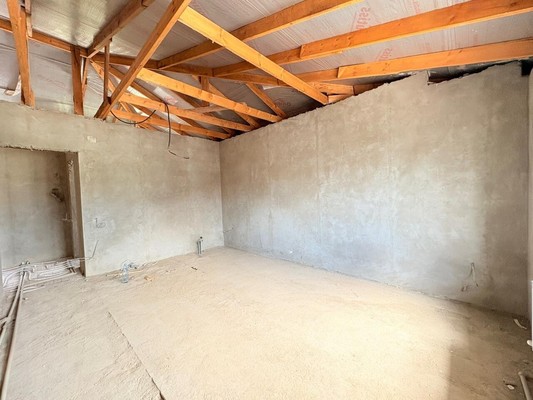 Продам трехкомнатную (3-комн.) квартиру, им. Сижажева М.В. ул, 27, Чегем г