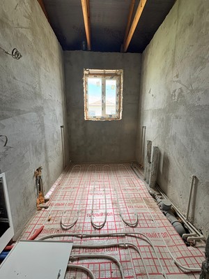 Продам трехкомнатную (3-комн.) квартиру, им. Сижажева М.В. ул, 27, Чегем г