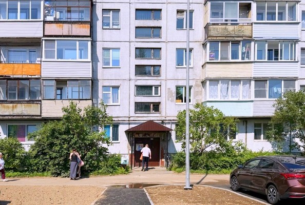 Продам двухкомнатную (2-комн.) квартиру, Вингиссара пр-кт, 82, Волосово г