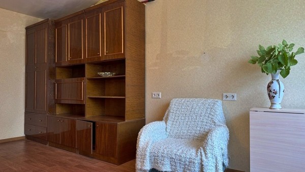 Продам двухкомнатную (2-комн.) квартиру, Вингиссара пр-кт, 82, Волосово г