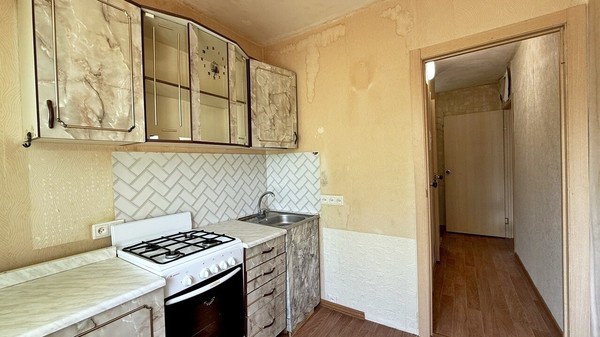 Продам двухкомнатную (2-комн.) квартиру, Вингиссара пр-кт, 82, Волосово г