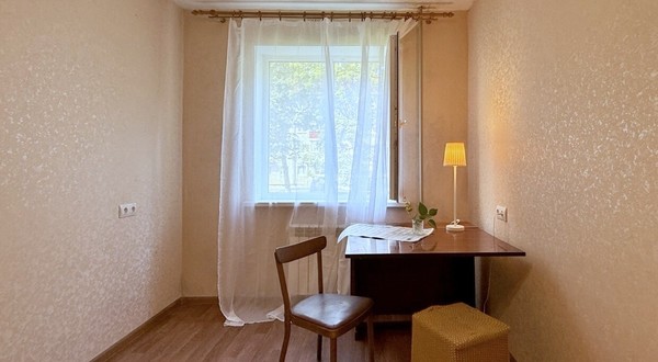 Продам двухкомнатную (2-комн.) квартиру, Вингиссара пр-кт, 82, Волосово г