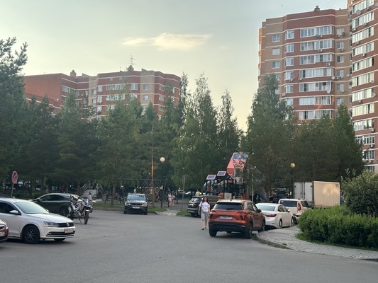 Продам двухкомнатную (2-комн.) квартиру, Родники мкр, 3, Знамя Октября п
