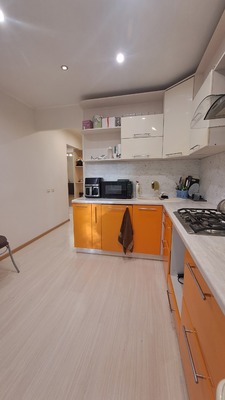 Продам двухкомнатную (2-комн.) квартиру, Петрозаводская ул, 52, Сыктывкар г