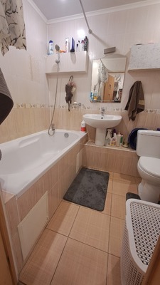Продам двухкомнатную (2-комн.) квартиру, Петрозаводская ул, 52, Сыктывкар г