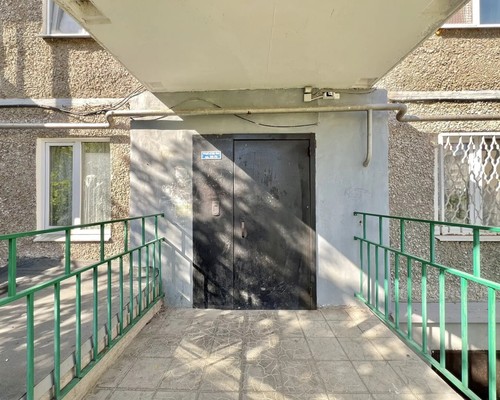 Продам двухкомнатную (2-комн.) квартиру, Зари ул, 31, Нижний Тагил г