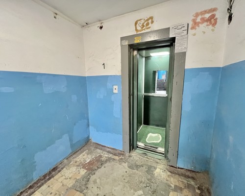 Продам многокомнатную квартиру, Ленинградский пр-кт, 36, Нижний Тагил г