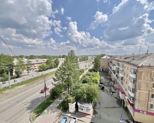 Продам многокомнатную квартиру, Ленинградский пр-кт, 36, Нижний Тагил г
