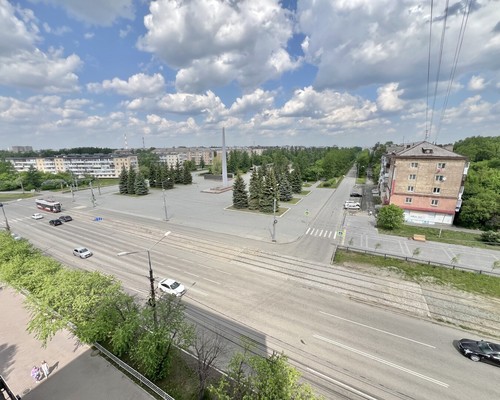 Продам многокомнатную квартиру, Ленинградский пр-кт, 36, Нижний Тагил г