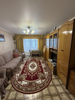 Продам трехкомнатную (3-комн.) квартиру, Калинина ул, 114, Ишим г