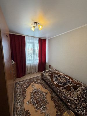 Продам трехкомнатную (3-комн.) квартиру, Калинина ул, 114, Ишим г