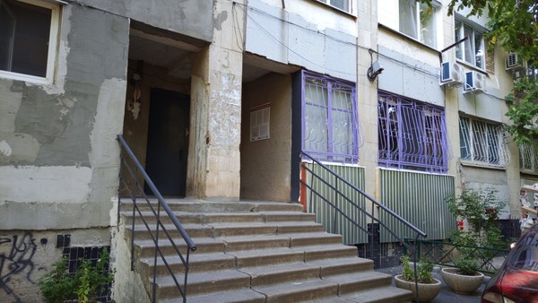 Продам двухкомнатную (2-комн.) квартиру, Донская ул, 45, Симферополь г
