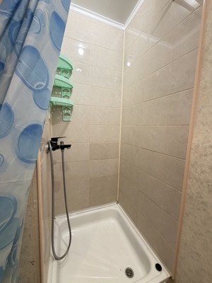 Продам двухкомнатную (2-комн.) квартиру, Севастопольская ул, 94, Симферополь г